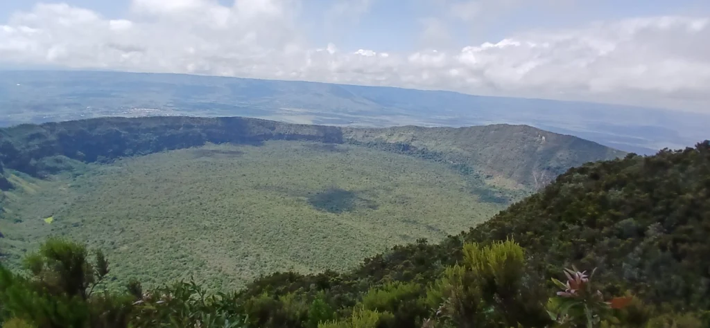 Mount Longonot Hike & Lake Naivasha Boat Safari – 1-Day Adventure from Nairobi