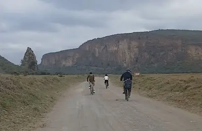 Hell’s Gate Cycling Safari & Crescent Island Walking Tour